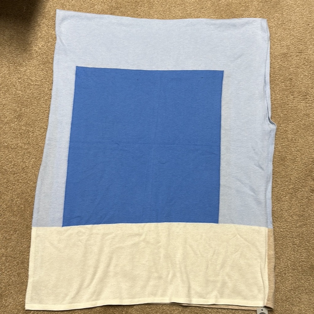Colorblock Poncho - Picture 3 of 4